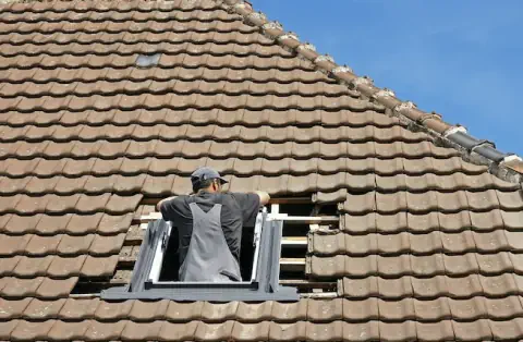 Pose de velux - Rouvres-en-Plaine